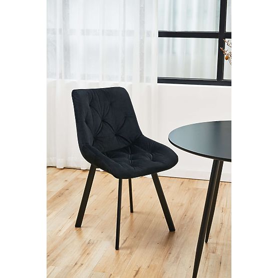 2x SJ.33 BLACK CHAIRS