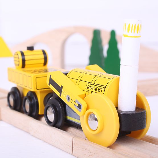 Bigjigs Rail Replica of the historic Rocket locomotive + 2 tracks