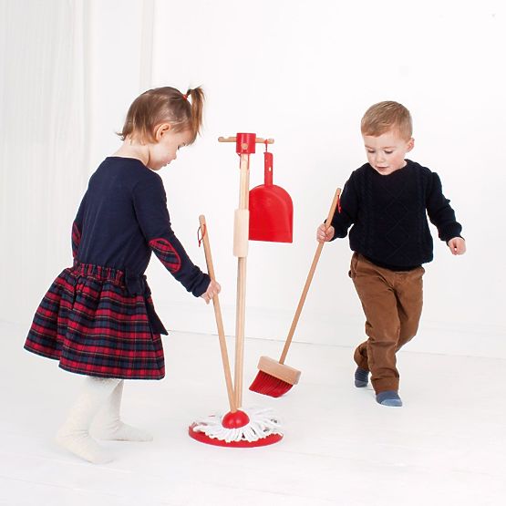 Bigjigs Toys Cleaning Play Set Red