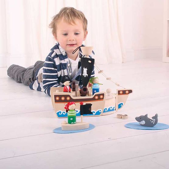 Bigjigs Toys Pirate Ship with Pirates