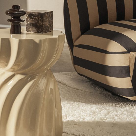 Bloom Side Table 35 cm, Beige, Glossy