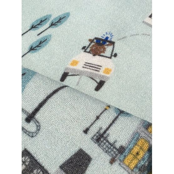 Childlike motorcyclepet Catch Me If You Can