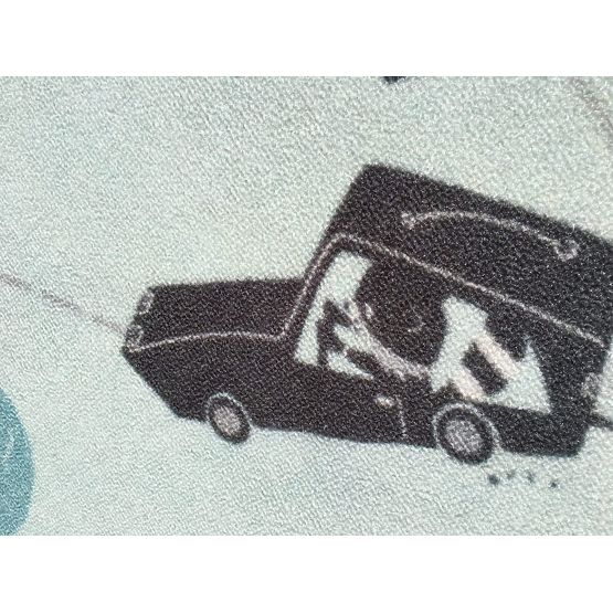 Childlike motorcyclepet Catch Me If You Can