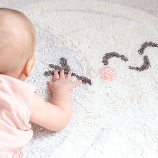 Childlike motorcyclepet Happy Moon