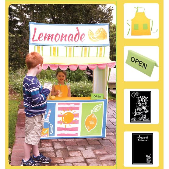Childlike players house Stand with lemonade
