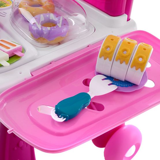 Childlike players set Ice cream stand