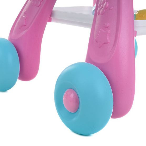 Childlike players set Mom