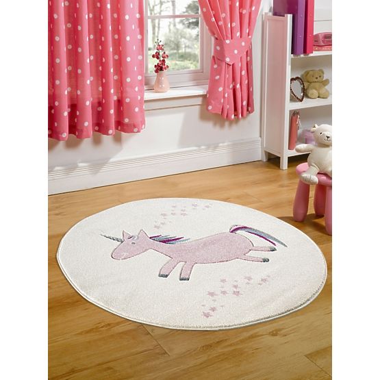 Children round motorcyclepet Unicorn