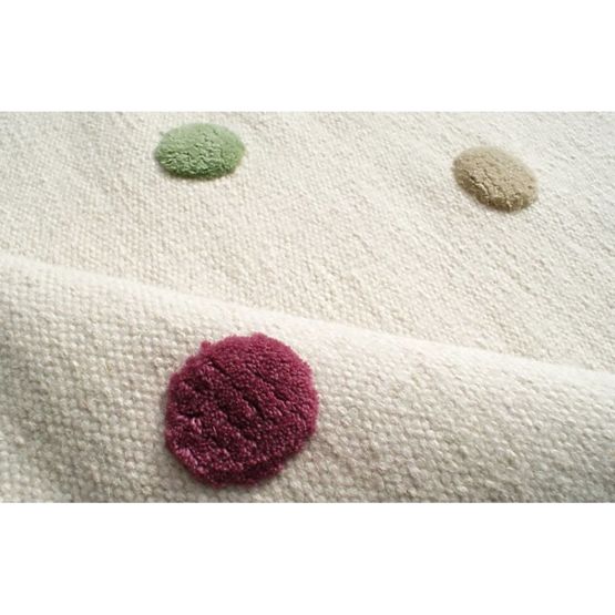 Children's rug with dots - cream
