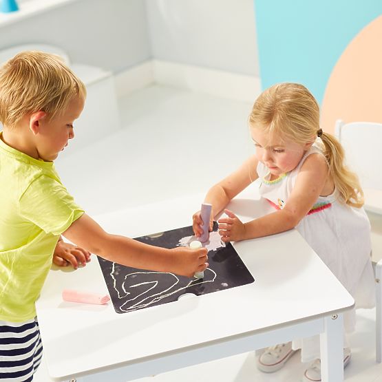 Children's Table Crafty 2-in-1 + 2 Chairs