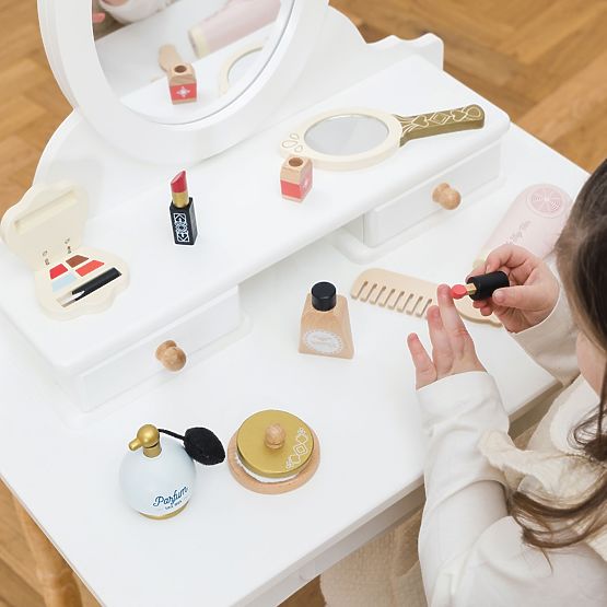 Cosmetic Bag with Wooden Accessories