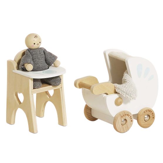 Le Toy Van Baby Set with Accessories New Design