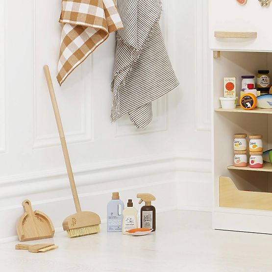 Le Toy Van Eco-Friendly Cleaning Set