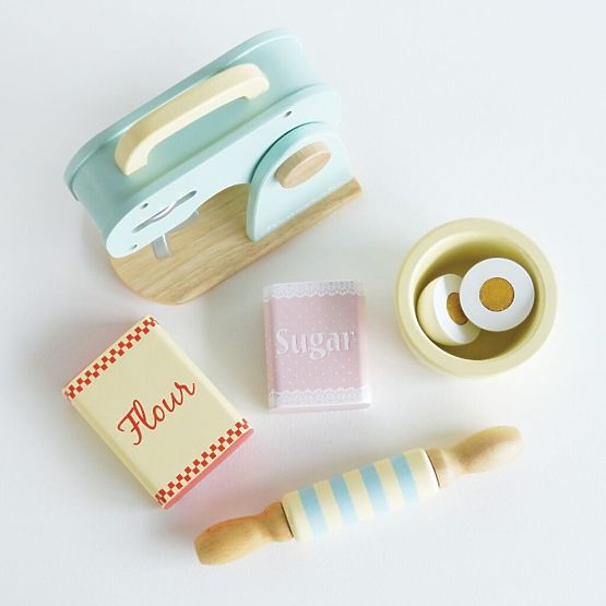 Le Toy Van Kitchen mixer with accessories