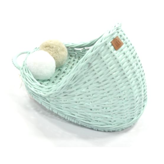 LILU Wicker basket to wall
