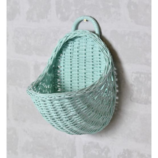 LILU Wicker basket to wall