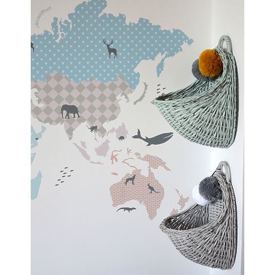 LILU Wicker basket to wall