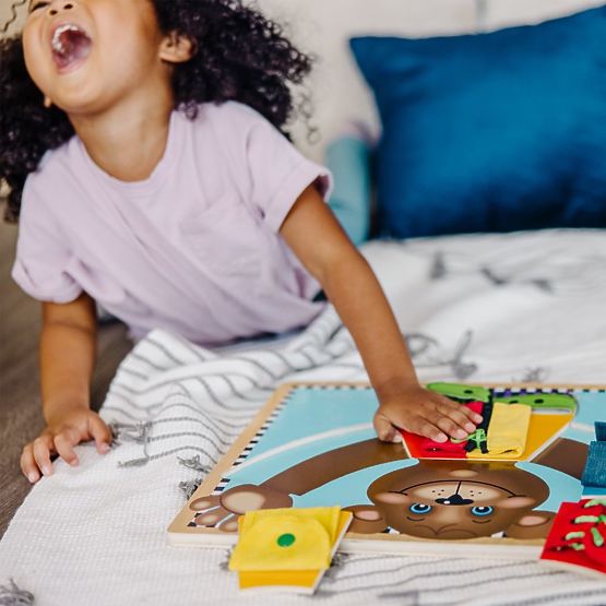 Melissa and Doug - Motor Skills Board Dress the Bear