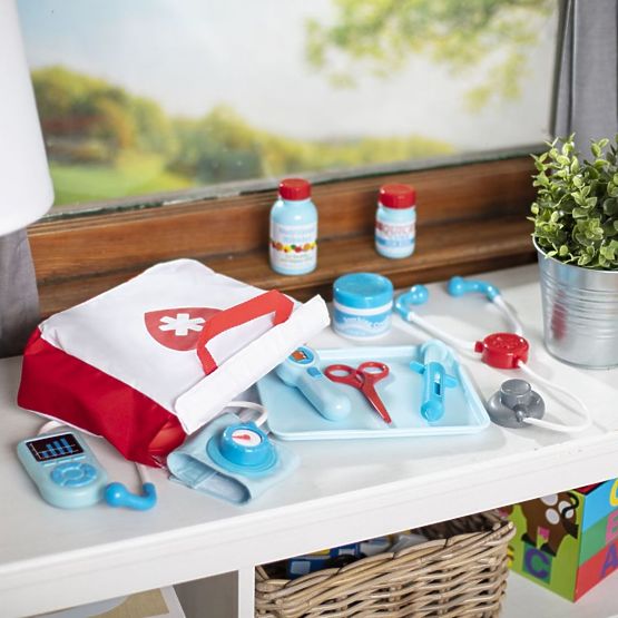 Melissa & Doug medical kit