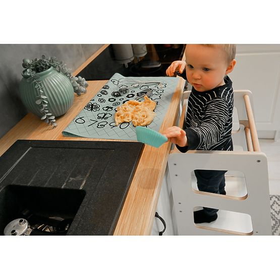 Sara Scandi Montessori learning tower - white