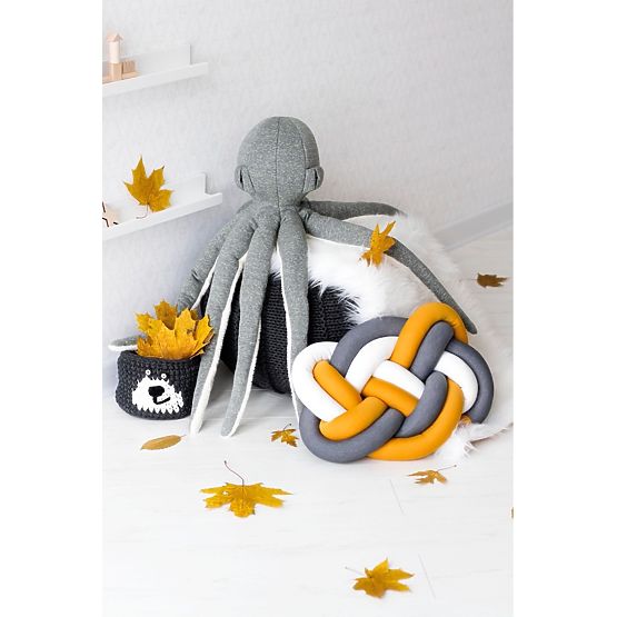 Plush squid - gray