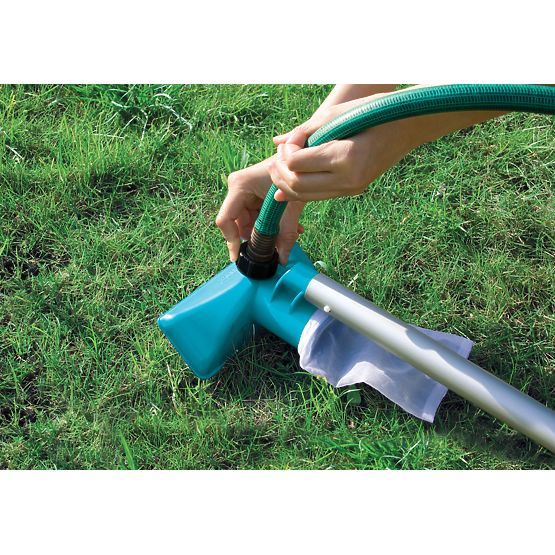Pool cleaning set