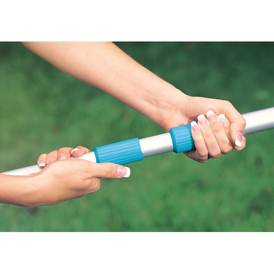 Pool cleaning set