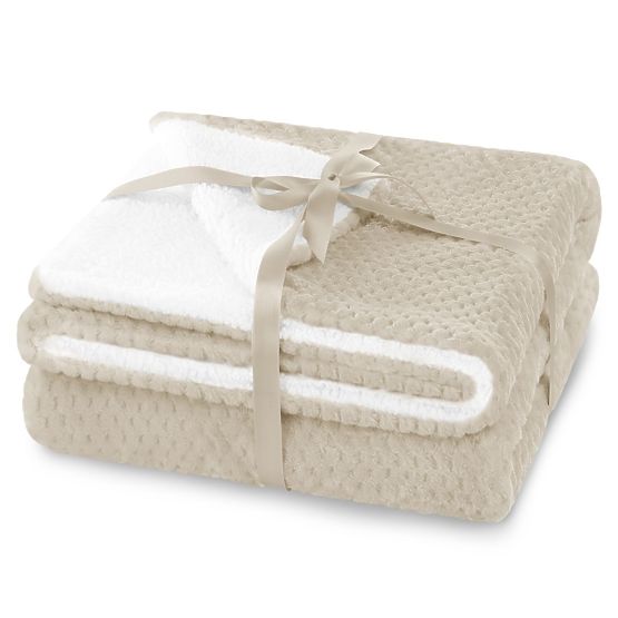 SHLEEPY Blanket Beige Color with Jacquard Pattern Classic Style 220x240