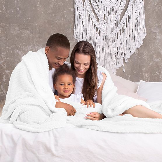 SHLEEPY White Jacquard Relief Classic Style Blanket 220x240