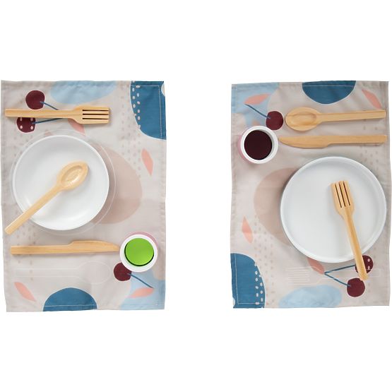 small foot Dining Set Tasty