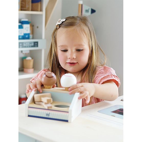 small foot Ice Cream Counter Fresh