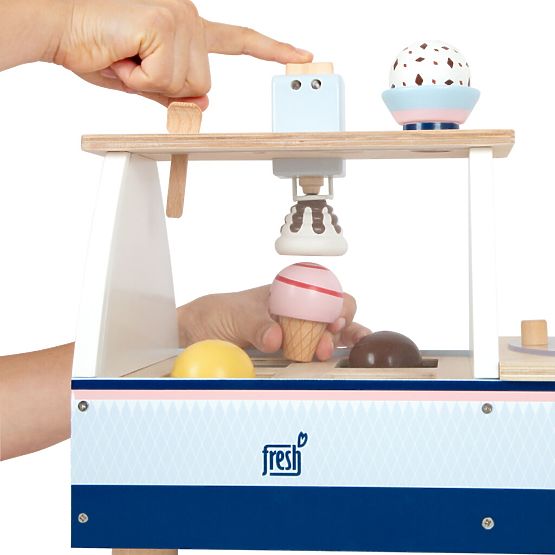 Small Foot Ice Cream Stand
