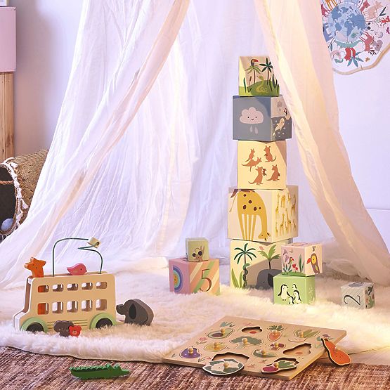 Stacking Tower of Blocks - Animals of the World with Numbers 1-10