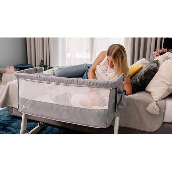 Travel cot for parents' bed Theo - light grey