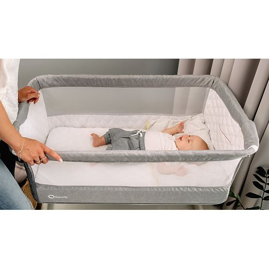 Travel cot for parents' bed Theo - light grey
