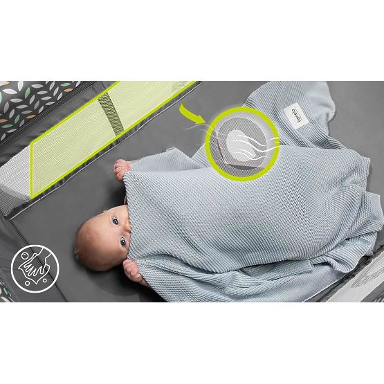 Travel cot with changing table - gray
