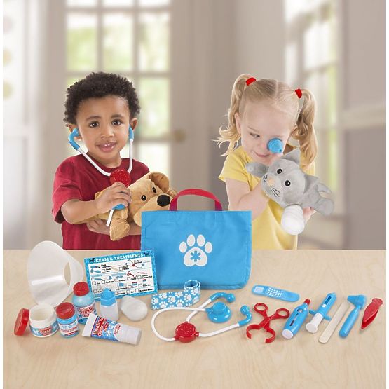 Veterinary set with stuffed animals