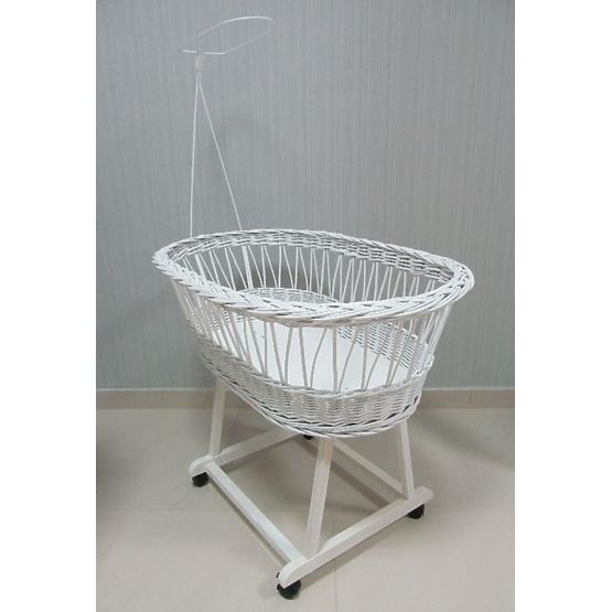 Wicker cot with equipment for baby - white