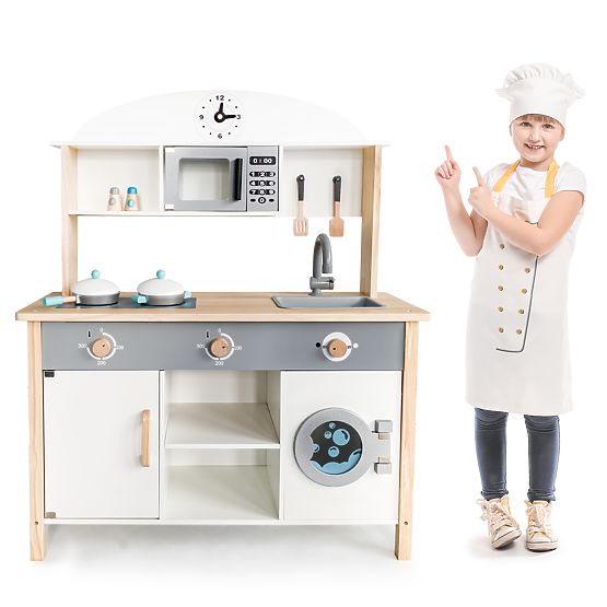 XXL wooden kitchen with accessories
