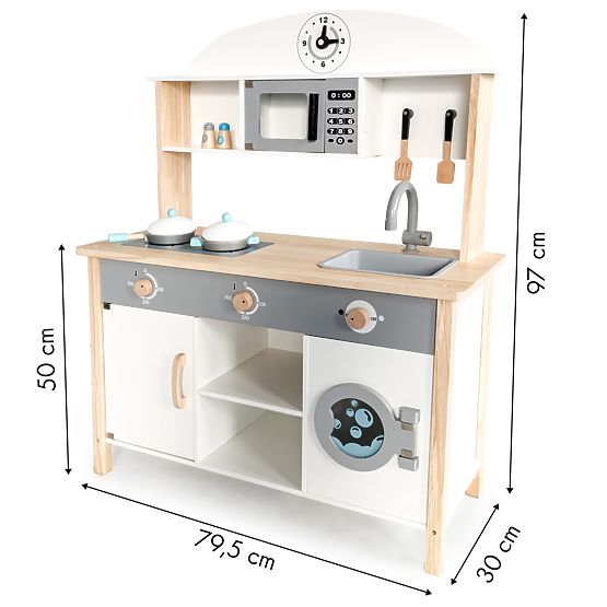 XXL wooden kitchen with accessories