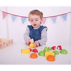 Bigjigs Toys Cutting fruit in a box