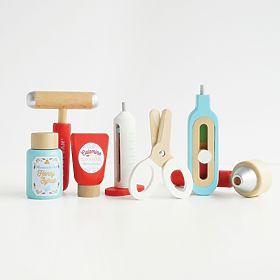Le Toy Van Doctor's bag with accessories