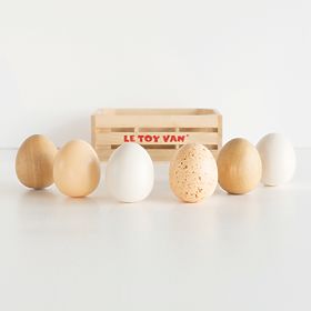 Le Toy Van Farm eggs in a crate
