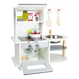 Small Foot Graceful wooden kitchen