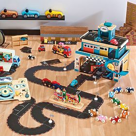 Vilac Wooden Vintage Garage Vilacity, Vilac